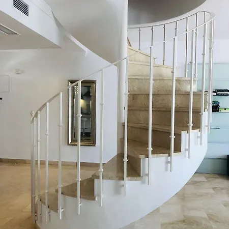 Luxury Duplex In Aloha Gardens Close To Puerto Banus Apartment