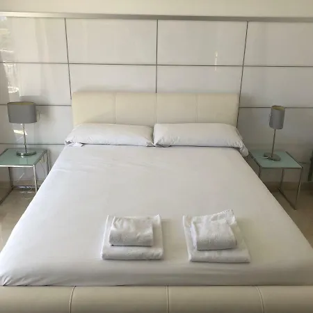 Apartment Luxury Duplex In Aloha Gardens Close To Puerto Banus Marbella